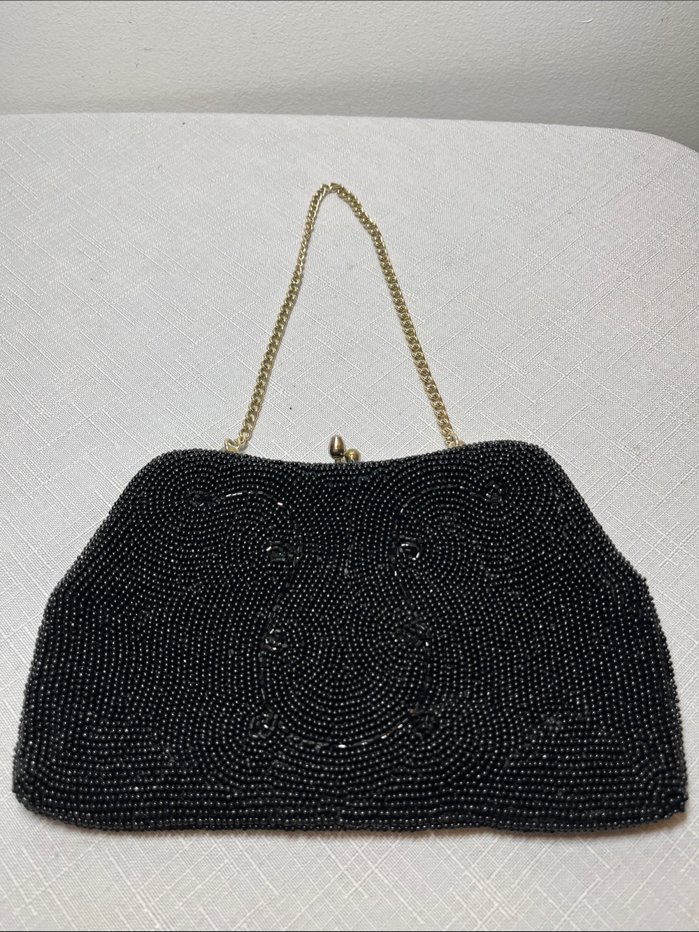 Vintage Black Beaded Evening Clutch Kiss closure & Gold Chain
Like New